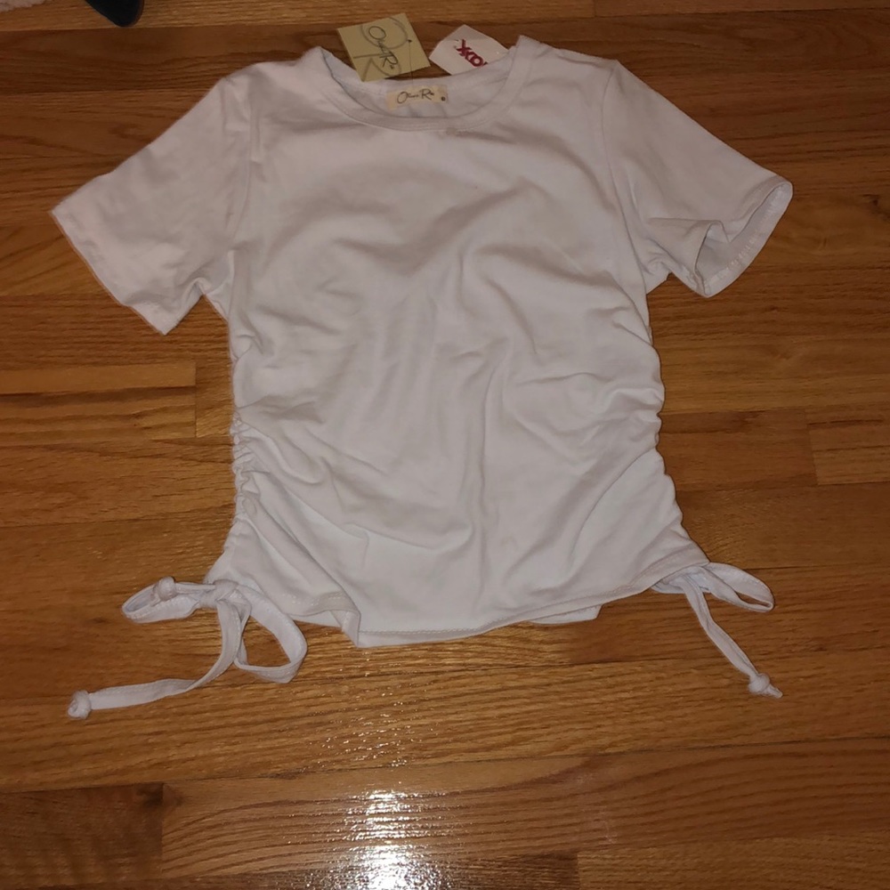 Cropped ish tied top
